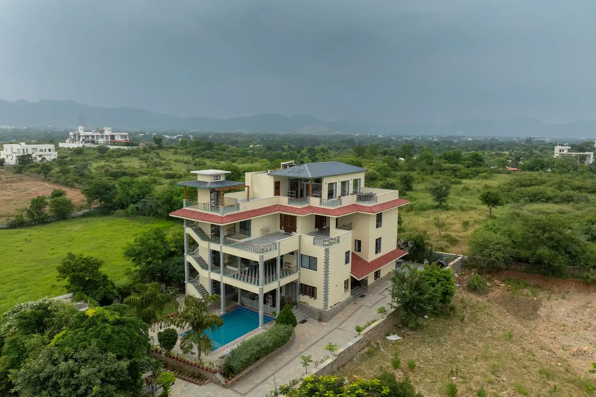 best hotel in Udaipur for monsoon